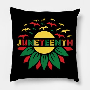 Juneteenth Sunflower breaking every chain since 1865 Pillow