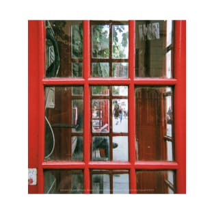 London England phone boxes A frame within a frame T-Shirt