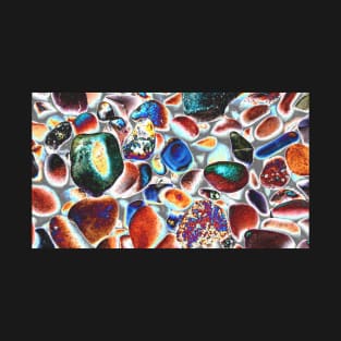 Trippy pebbles on a cold beach: psychedelic edit of abstract nature photography T-Shirt