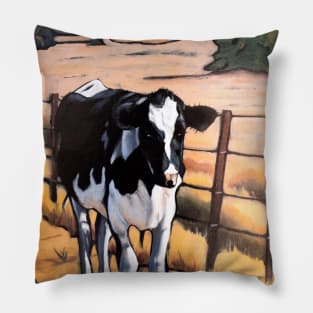 COW ON FARM Pillow