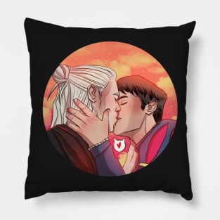 Geraskier Pillow