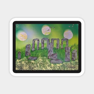 Stonehenge and the visitors Magnet