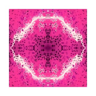 Magenta Pink Paint Pour Pattern T-Shirt