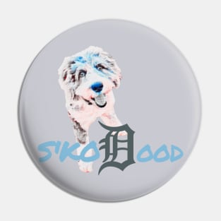 Sko'doodle Pin