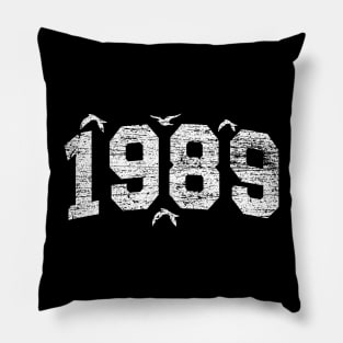 1989 Anniversary Vintage Pillow