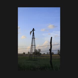 Kansas Broken Windmill on the Prairie T-Shirt