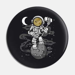 Astronaut Selfie Dogecoin DOGE Coin To The Moon Crypto Token Cryptocurrency Wallet Birthday Gift For Men Women Kids Pin