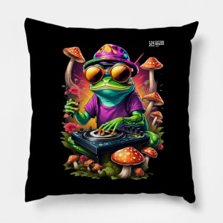 Techno Psy Shirt - Psychedelic Organism - Catsondrugs.com - #psychedelic #psychedelicart #trippy #psytrance #art #psy #trippyart #music #trance #rave #love #psychedelictrance #psyart #digitalart #psytranceworld #trancefamily Pillow