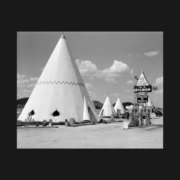 Wigwam Motel, 1940. Vintage Photo by historyphoto