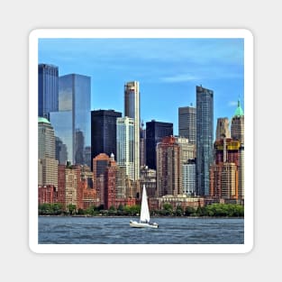 Manhattan NY – Sailboat By Manhattan Skyline Magnet