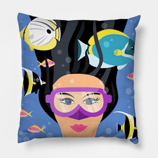 Black hair girl diving in tropical waters Pillow