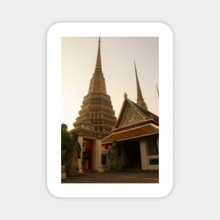 Fourth entrance view to Phra Chedi Rai at Wat Pho Magnet