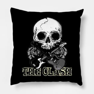 skull the clash Pillow