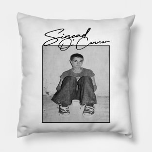 i love sinead o'connor Pillow