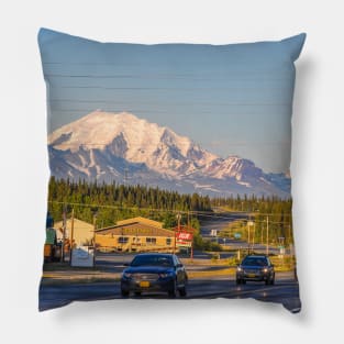 USA. Alaska. On the Road. Pillow