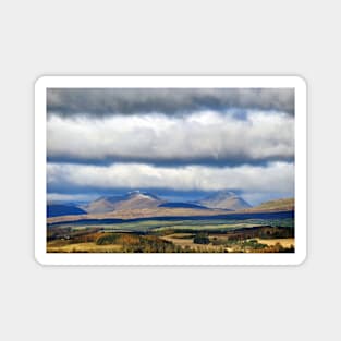 Over the fields to the Highland mountains beyond Magnet