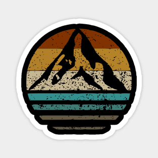 Vintage sun retro distressed mountain Magnet