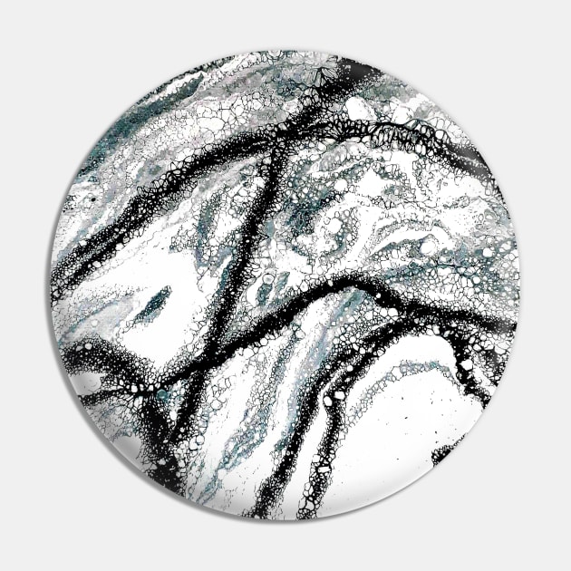 BLACK AND WHITE Pin by MAYRAREINART