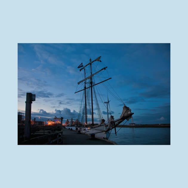 Dusk on the River Blyth in Northumberland by Violaman