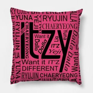 ITZY NAMES AND MUSIC COLLAGE BLACK Pillow