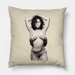 Janet Pillow