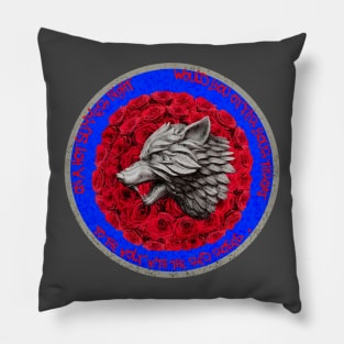 wolf with the red roses Pillow