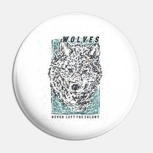 Wolves vintage Pin