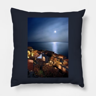 Monemvasia in the natural spotlight Pillow