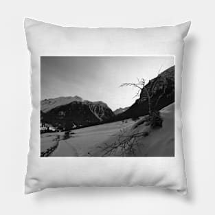 Sun behind the mountains Pillow