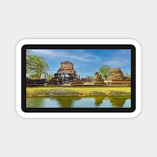 Sukhothai historical park, Wat Mahathat ruins Magnet