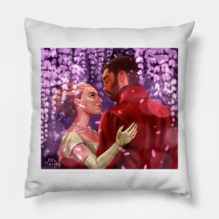 Couple Simon and daphne Pillow