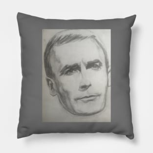 Edward Woodward as Callan Pillow