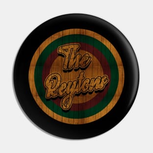 Circle Retro The Reytons Pin