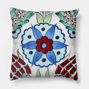 Iznik — Turkish decor Pillow