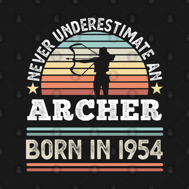 Disover Archer born 1954 70th Birthday Archery Gift - Archery - T-Shirt