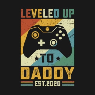 Vintage Leveled Up To Daddy Est.2020 T-Shirt