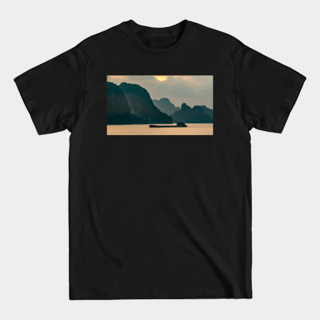 Disover Ha Long Bay, Vietnam - Vietnam - T-Shirt