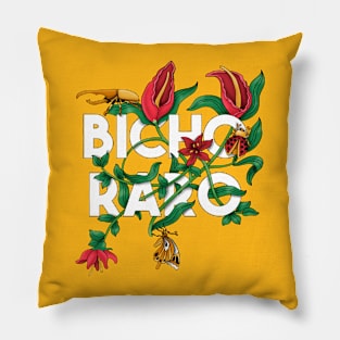 Bicho raro Pillow