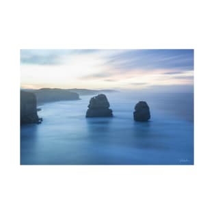 Gog and Magog from the 12 Apostles, Port Campbell National Park, Victoria, Australia. T-Shirt