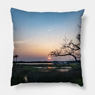 Live oak sunset Pillow