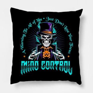magician skull illustration Pillow