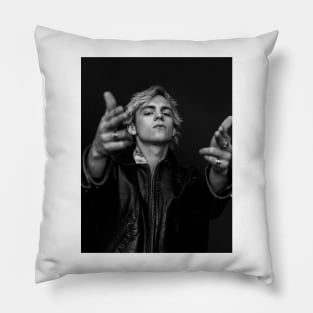 Belikerem Ross Lynch Pillow