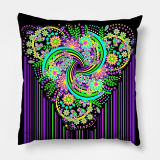 Flowers and Celtic disk ornament Pillow