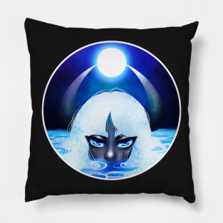 moon nymph - circle Pillow