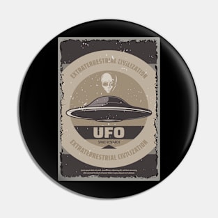 Ufo t shirt Pin