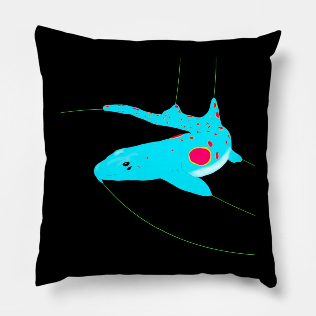 Epaulette shark Hemiscyllium ocellatum Pillow by Namwuob