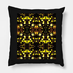 Daisies Polarized in Symmetry Pillow