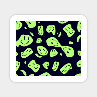 smile green pattern Magnet