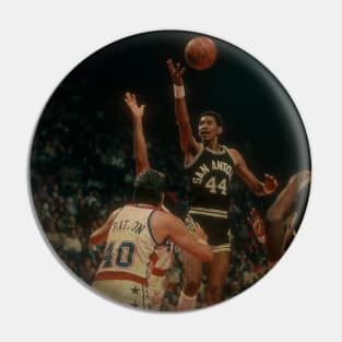 Dunk George Gervin Vintage Pin