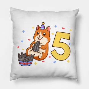 I am 5 with hamster - kids birthday 5 years old Pillow